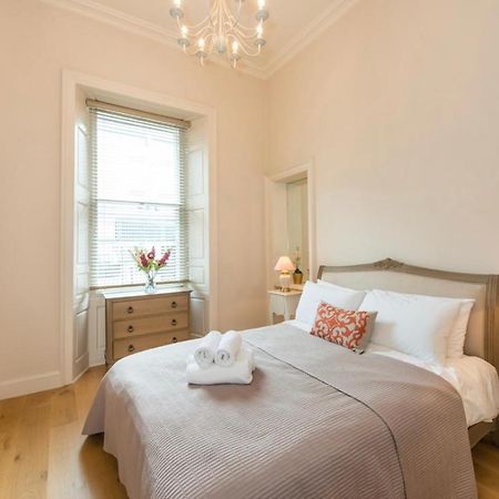 Luxurious City Centre Self Catering Apartment Единбург Екстериор снимка