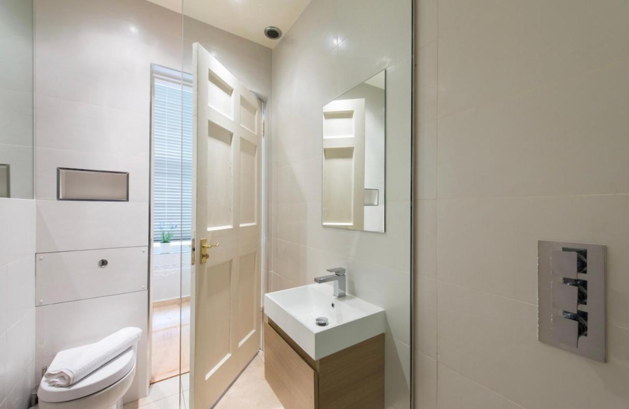 Luxurious City Centre Self Catering Apartment Единбург Екстериор снимка