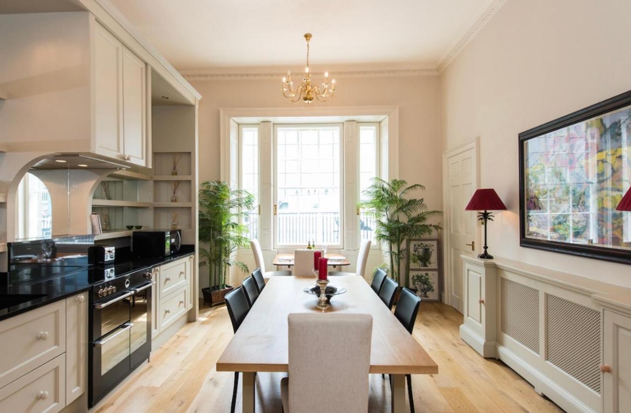 Luxurious City Centre Self Catering Apartment Единбург Екстериор снимка
