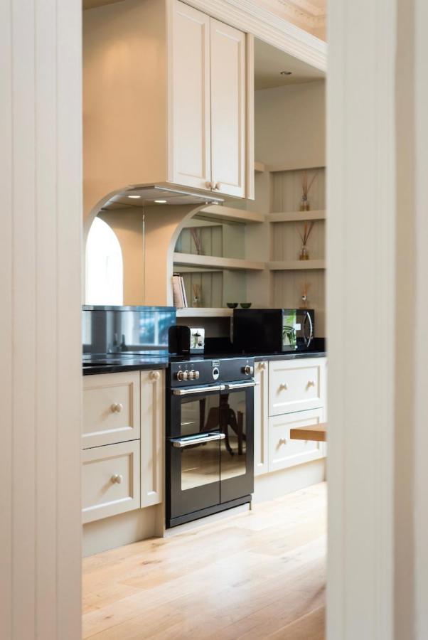 Luxurious City Centre Self Catering Apartment Единбург Екстериор снимка